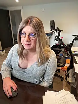 BookBabe27 online show from January 2025 04:33:01 PM