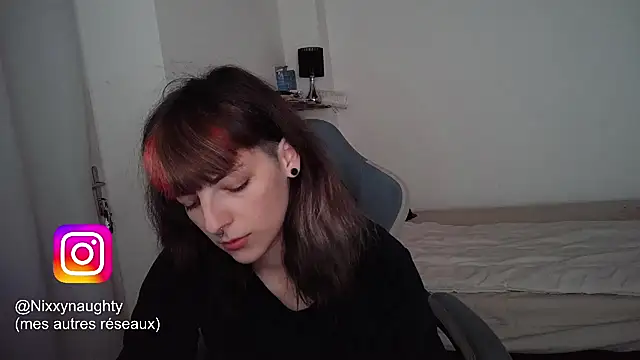 Snapshot of Nixxy_naughty chatting on February 2025 10:43:01 PM Nixxy naughty online show from February 2025 10:43:01 PM