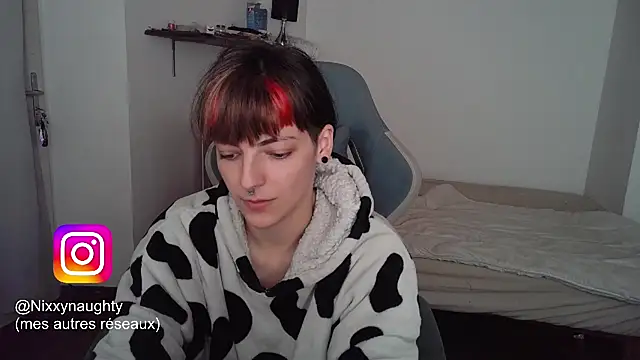 Snapshot of Nixxy_naughty chatting on February 2025 09:47:01 PM Nixxy naughty online show from February 2025 09:47:01 PM