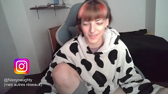 Snapshot of Nixxy_naughty chatting on March 2025 10:31:02 PM Nixxy naughty online show from March 2025 10:31:02 PM