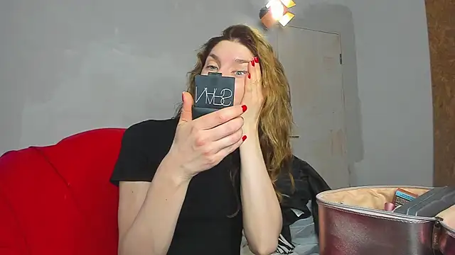 Snapshot of YourSuperModel chatting on February 2025 04:42:02 AM YourSuperModel online show from February 2025 04:42:02 AM