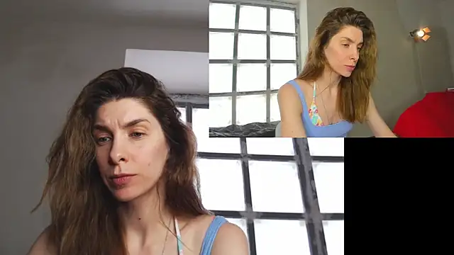 Snapshot of YourSuperModel chatting on March 2025 09:29:01 AM YourSuperModel online show from March 2025 09:29:01 AM