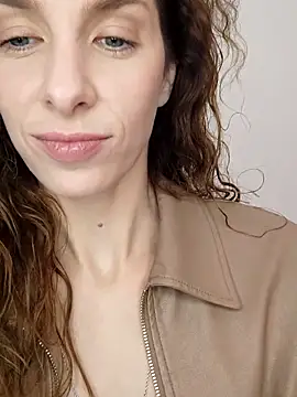 Snapshot of YourSuperModel chatting on September 2025 10:51:02 AM YourSuperModel online show from September 2025 10:51:02 AM