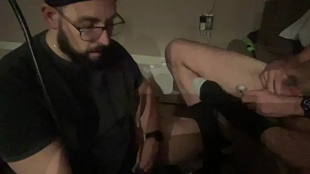 Snapshot of ThongerBBro chatting on October 2025 03:47:02 AM ThongerBBro online show from October 2025 03:47:02 AM