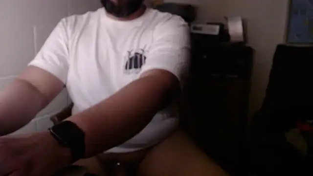 Snapshot of ThongerBBro chatting on June 2026 07:53:02 AM ThongerBBro online show from June 2026 07:53:02 AM