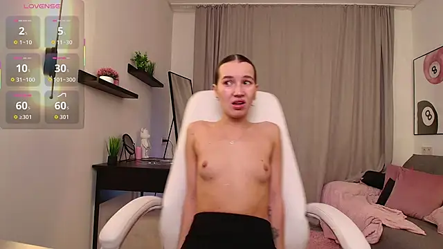 Bellla Haddid online show from November 2025 01:49:01 AM