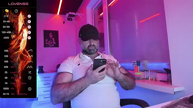Snapshot of MAGABEAR077 chatting on May 2026 04:09:02 AM MAGABEAR077 online show from May 2026 04:09:02 AM
