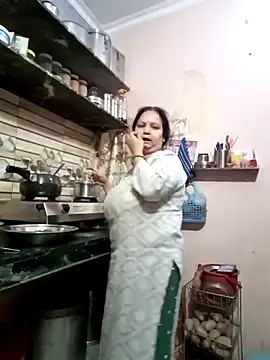 Snapshot of Kavya_kapoor chatting on February 2026 03:25:02 AM Kavya kapoor online show from February 2026 03:25:02 AM