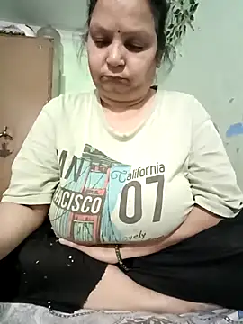 Snapshot of Kavya_kapoor chatting on February 2026 05:10:01 PM Kavya kapoor online show from February 2026 05:10:01 PM