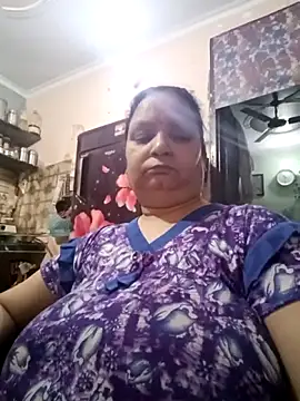 Snapshot of Kavya_kapoor chatting on April 2026 04:59:01 AM Kavya kapoor online show from April 2026 04:59:01 AM