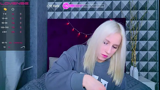Snapshot of NellyStorm chatting on February 2025 10:39:01 PM NellyStorm online show from February 2025 10:39:01 PM