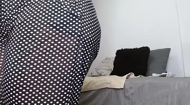 scarlett  morgan online show from March 2025 12:44:02 PM