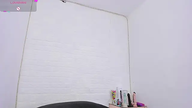 nathally roses online show from February 2025 09:31:02 PM