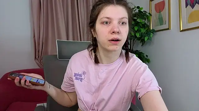 Snapshot of Baby_Evalena chatting on May 2026 05:27:02 AM Baby Evalena online show from May 2026 05:27:02 AM