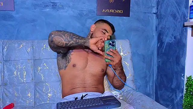 ERIC HARRISON online show from October 2025 01:58:01 AM