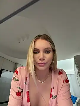 Yvonna One online show from April 2026 02:05:01 PM