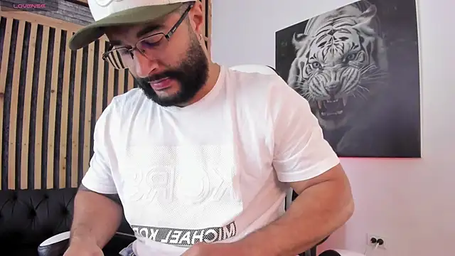 Luke  09 online show from March 2025 11:58:02 AM