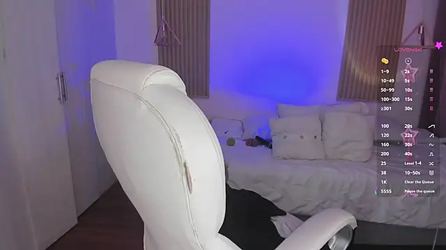 Kendall Bunnyy online show from September 2025 08:21:02 PM