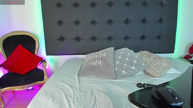 SaraDreamss online show from January 2025 08:38:02 PM