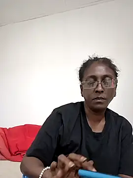 mamakarma1403 online show from February 2026 12:00:01 AM