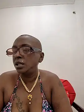 Snapshot of mamakarma1403 chatting on June 2026 03:27:02 AM mamakarma1403 online show from June 2026 03:27:02 AM