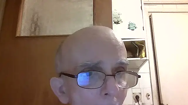 Snapshot of mariusica1@xh chatting on June 2026 06:09:02 PM mariusica1xh online show from June 2026 06:09:02 PM