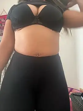 Snapshot of Gabizinhagirls chatting on February 2025 07:49:01 PM Gabizinhagirls online show from February 2025 07:49:01 PM