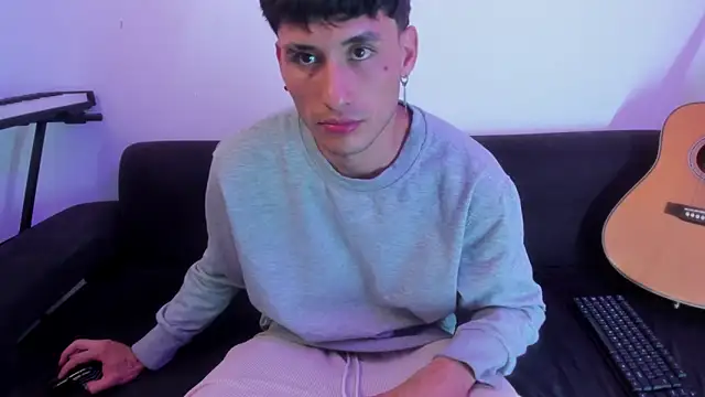 Henrikk senn online show from March 2026 09:47:01 AM