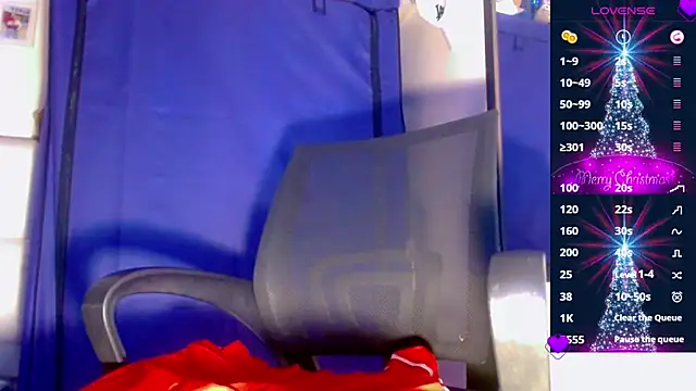 Snapshot of nicol_gill_ chatting on December 2024 05:44:01 PM nicol gill online show from December 2024 05:44:01 PM