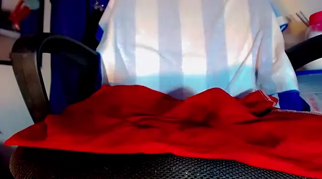 Snapshot of nicol_gill_ chatting on February 2025 02:37:01 PM nicol gill online show from February 2025 02:37:01 PM