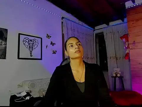 Snapshot of mykaelahoney chatting on February 2026 04:53:02 AM mykaelahoney online show from February 2026 04:53:02 AM