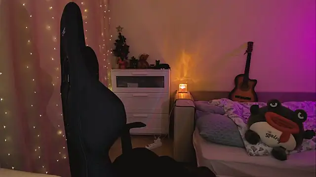 Diana Flower online show from February 2025 12:52:02 PM