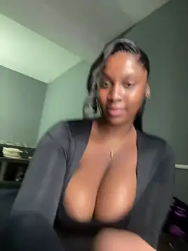 Snapshot of Candy_Love_18 chatting on February 2026 09:39:01 AM Candy Love 18 online show from February 2026 09:39:01 AM
