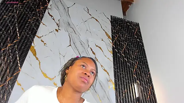 ebony hot1 online show from September 2025 02:08:01 PM