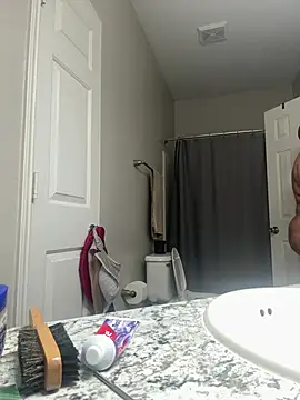 Snapshot of SexyHoneyRedd chatting on February 2025 11:29:02 AM SexyHoneyRedd online show from February 2025 11:29:02 AM