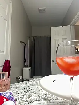 Snapshot of SexyHoneyRedd chatting on February 2025 11:42:01 PM SexyHoneyRedd online show from February 2025 11:42:01 PM