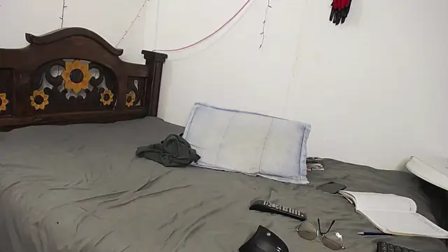 DominaLeona online show from March 2025 11:27:01 PM