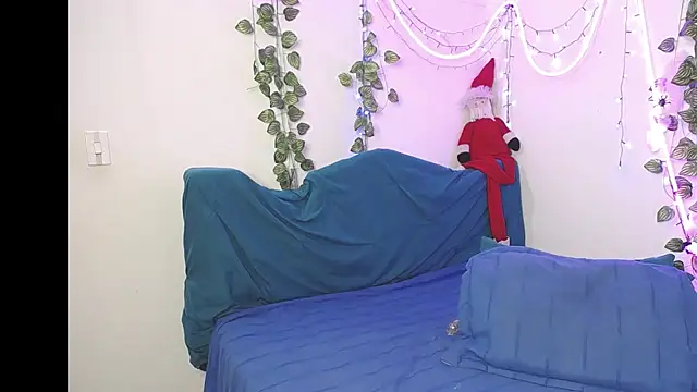 DominaLeona online show from November 2025 02:20:01 AM