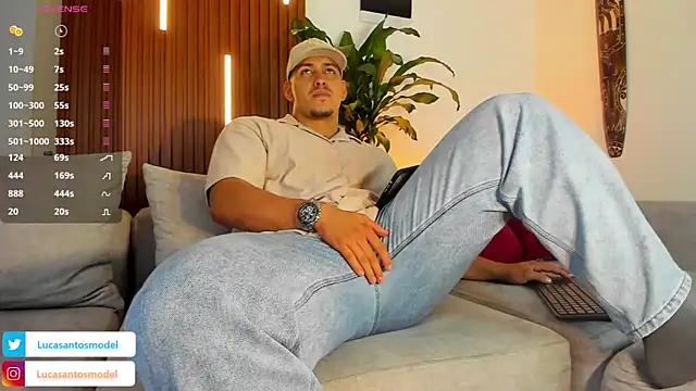 lucasanto  online show from November 2025 01:15:01 AM