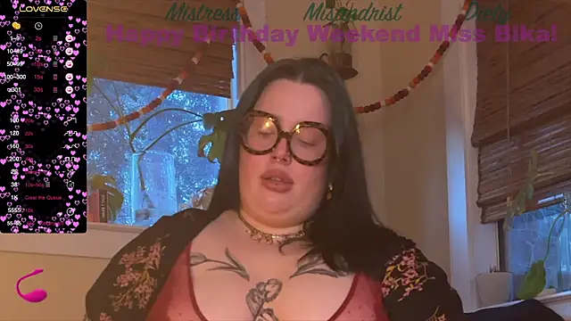 MissBika online show from January 2025 01:02:01 AM