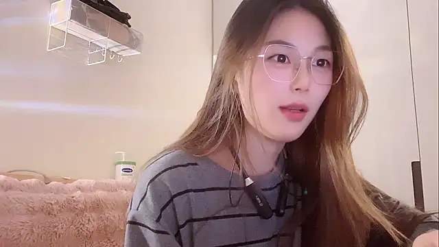 Sweet-Angel999 online show from January 2026 12:49:02 AM