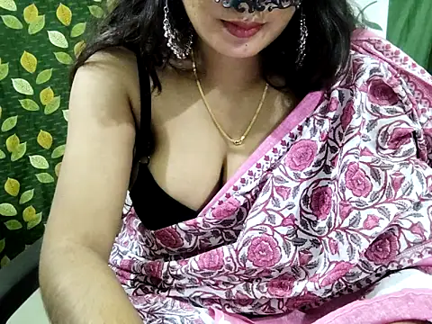 Snapshot of Aarvi_Arora chatting on February 2025 11:49:01 AM Aarvi Arora online show from February 2025 11:49:01 AM