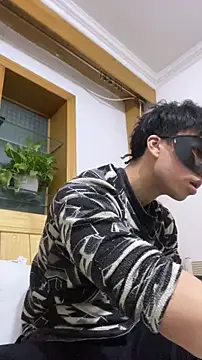 Snapshot of shuai321 chatting on December 2024 03:00:01 PM shuai321 online show from December 2024 03:00:01 PM