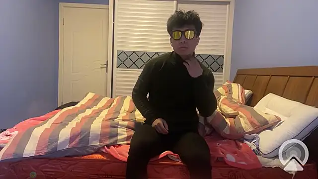 Snapshot of shuai321 chatting on January 2025 08:51:02 AM shuai321 online show from January 2025 08:51:02 AM