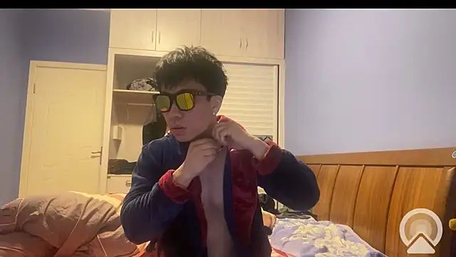 Snapshot of shuai321 chatting on January 2025 02:04:01 PM shuai321 online show from January 2025 02:04:01 PM