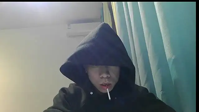 Snapshot of shuai321 chatting on February 2025 12:48:01 PM shuai321 online show from February 2025 12:48:01 PM