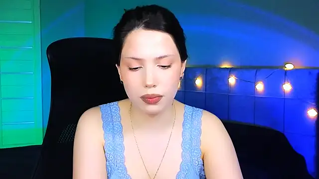 Stacy Gonzales  online show from March 2025 08:34:01 AM