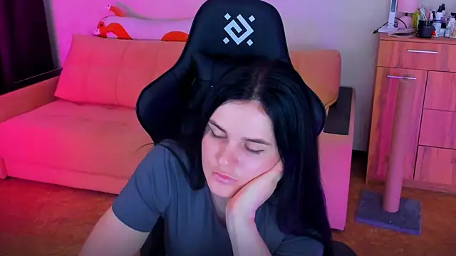 Lora Cain online show from March 2025 04:07:02 PM