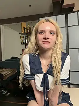 Amber Kawaii online show from March 2026 07:32:01 PM