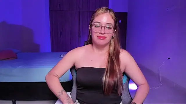 atenas 05  online show from February 2025 06:41:02 PM